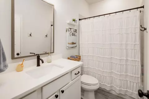 Bath - 3105 Tarleton Ct, Bryan, TX 77808 photo 4 of 4