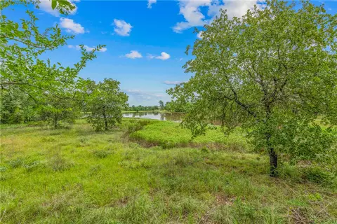 6922 Mccrae Ln, Bryan, TX 77808