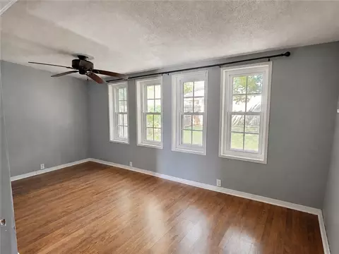 616 N Sharp St, Franklin, TX 77856 photo 5