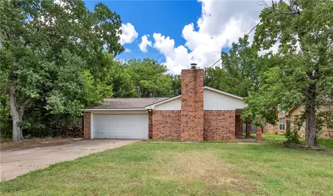 3015 Red Robin Loop, Bryan, TX 77802 photo 1