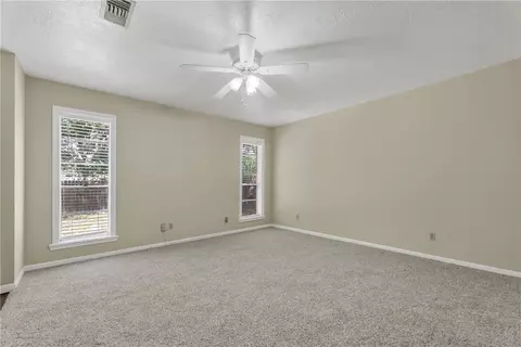 3015 Red Robin Loop, Bryan, TX 77802 photo 10