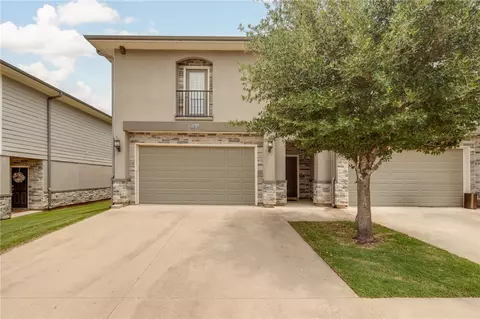 3433 Summerway Dr, College Station, TX 77845