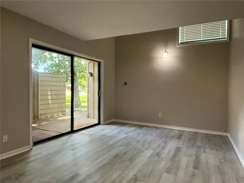 4403 Carter Creek Parkway 5, Bryan, TX 77802