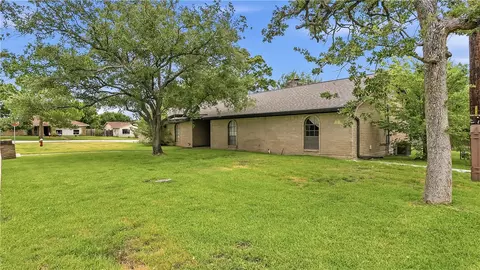 Exterior - 3901 Oak Bend Dr, Bryan, TX 77802 photo 2 of 5
