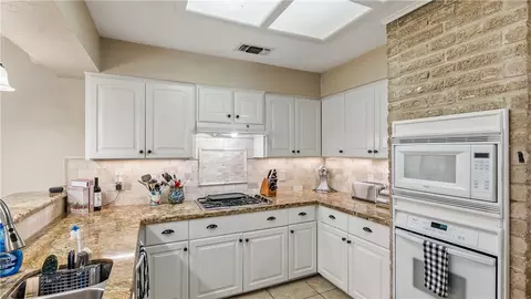 Kitchen - 3901 Oak Bend Dr, Bryan, TX 77802 photo 4 of 8