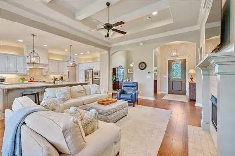 8527 Green Branch Loop, Bryan, TX 77808 photo 6