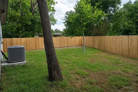 911 Harlem Ln, Bryan, TX 77803 photo 15