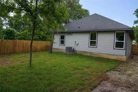 911 Harlem Ln, Bryan, TX 77803 photo 17