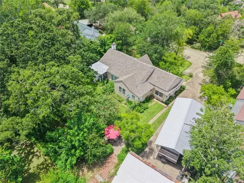 View/Area - 733 Eagle Pass St, Bryan, TX 77802 photo 3 of 3