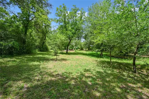 Exterior - 733 Eagle Pass St, Bryan, TX 77802 photo 5 of 14
