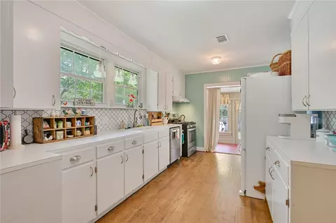 Kitchen - 733 Eagle Pass St, Bryan, TX 77802 photo 1 of 1