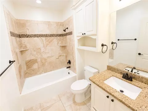 Bath - 3092 Archer Cir, Bryan, TX 77808 photo 4 of 6