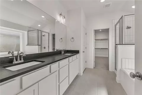 Bath - 3010 Teller Dr, Bryan, TX 77808 photo 1 of 5