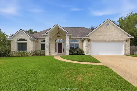 1200 Beacon Ct, College Station, TX 77845