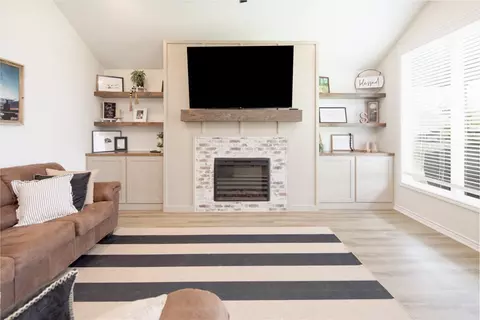 Living - 3164 Tarleton Ct, Bryan, TX 77808 photo 2 of 2