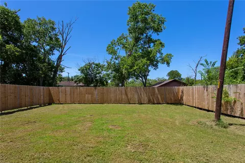 Exterior - 1121 Lowery St, Bryan, TX 77803 photo 6 of 6
