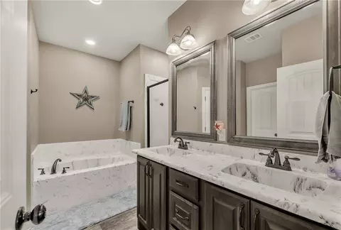 Bath - 9847 Weedon Loop, Bryan, TX 77808 photo 1 of 4