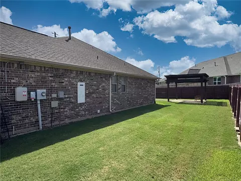 Exterior - 2105 Ella Ln, Bryan, TX 77802 photo 6 of 8