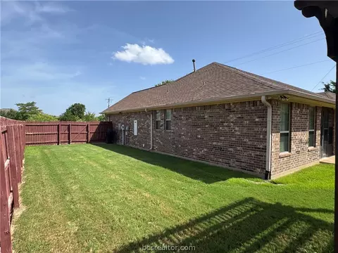 Exterior - 2105 Ella Ln, Bryan, TX 77802 photo 5 of 8