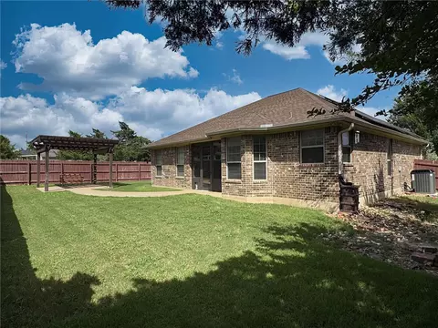 Exterior - 2105 Ella Ln, Bryan, TX 77802 photo 2 of 8