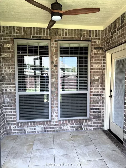 Exterior - 2105 Ella Ln, Bryan, TX 77802 photo 4 of 8