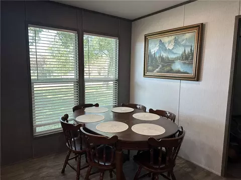 404 E Collins St, Bremond, TX 76629 photo 6