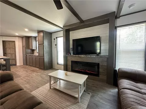 404 E Collins St, Bremond, TX 76629 photo 4