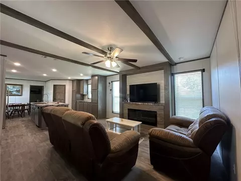 404 E Collins St, Bremond, TX 76629 photo 7