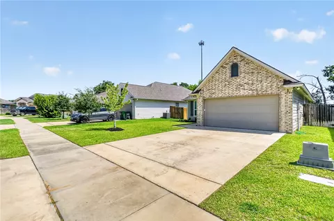 2123 Mountain Wind Loop, Bryan, TX 77807 photo 4