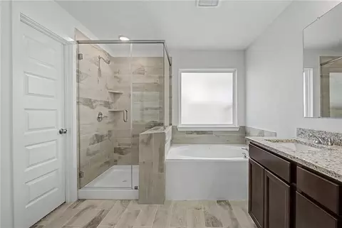 Bath - 2405 Rooke Rd, Bryan, TX 77807 photo 2 of 3