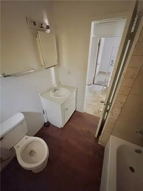 Bath - 1204 Peale St, Bryan, TX 77803 photo 1 of 2
