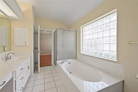 Bath - 2800 Broadmoor Dr, Bryan, TX 77802 photo 3 of 3