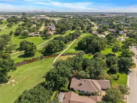 View/Area - 2800 Broadmoor Dr, Bryan, TX 77802 photo 2 of 6