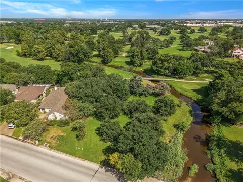 View/Area - 2800 Broadmoor Dr, Bryan, TX 77802 photo 3 of 6