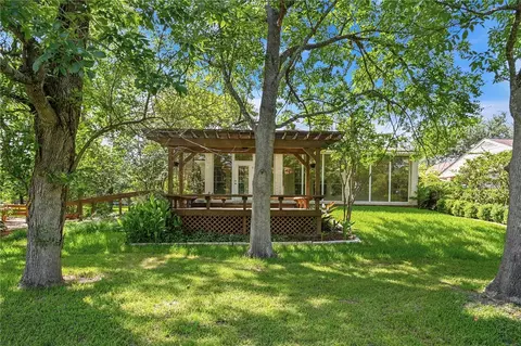 Exterior - 2800 Broadmoor Dr, Bryan, TX 77802 photo 4 of 8