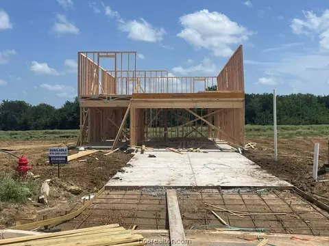 127 Peluce Pl, Caldwell, TX 77836