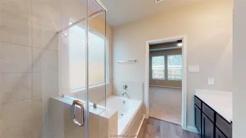 Bath - 5789 Cerrillos Dr, Bryan, TX 77807 photo 1 of 3