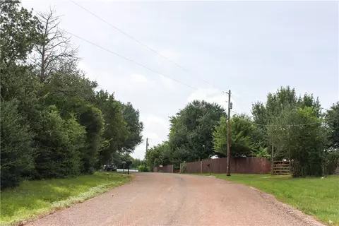 6005 Sunnydell St, Bryan, TX 77807 photo 5