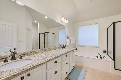 Bath - 2901 Caney Ct, Bryan, TX 77808 photo 1 of 4