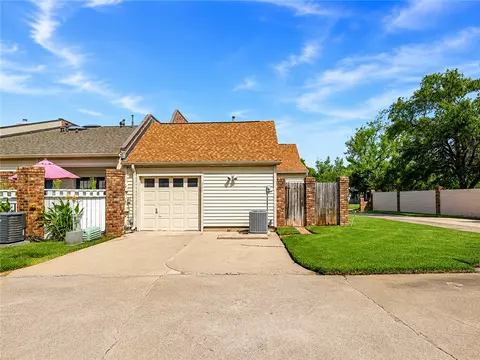 Exterior - 701 Walker St, Bryan, TX 77802 photo 6 of 6