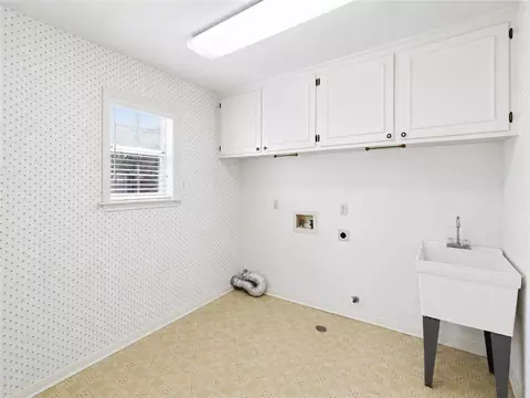 Other - 701 Walker St, Bryan, TX 77802 photo 4 of 6