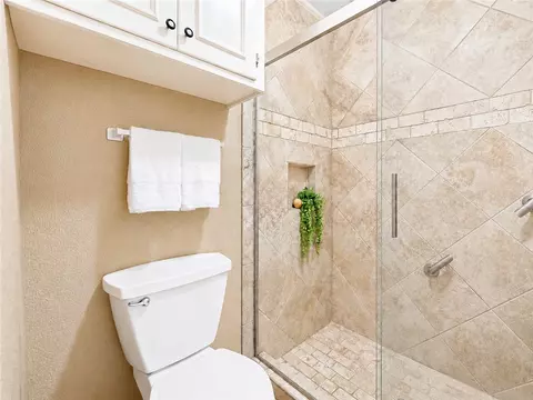Bath - 701 Walker St, Bryan, TX 77802 photo 2 of 3