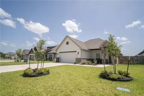 Exterior - 2807 Spector Dr, Bryan, TX 77808 photo 2 of 8