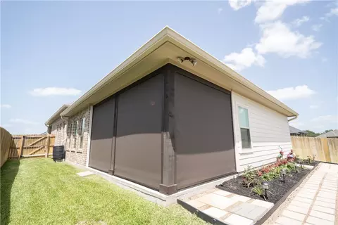 Exterior - 2807 Spector Dr, Bryan, TX 77808 photo 6 of 8