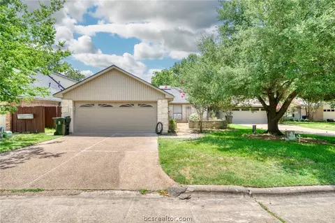 710 Chevy Chase, Bryan, TX 77802