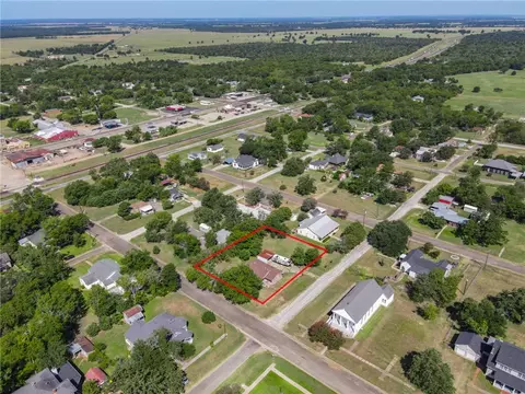 View/Area - 307 E Barton St, Calvert, TX 77837 photo 3 of 5