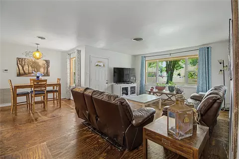 Other - 307 E Barton St, Calvert, TX 77837 photo 2 of 10