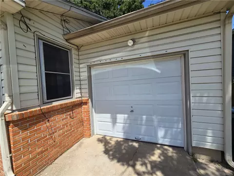Exterior - 208 Tee Dr, Bryan, TX 77801 photo 3 of 6
