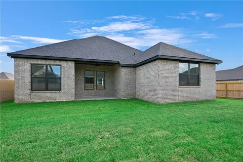 Exterior - 2822 Captain Dr, Bryan, TX 77808 photo 3 of 4