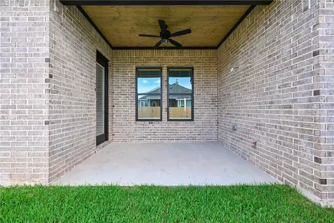 Exterior - 2822 Captain Dr, Bryan, TX 77808 photo 2 of 4